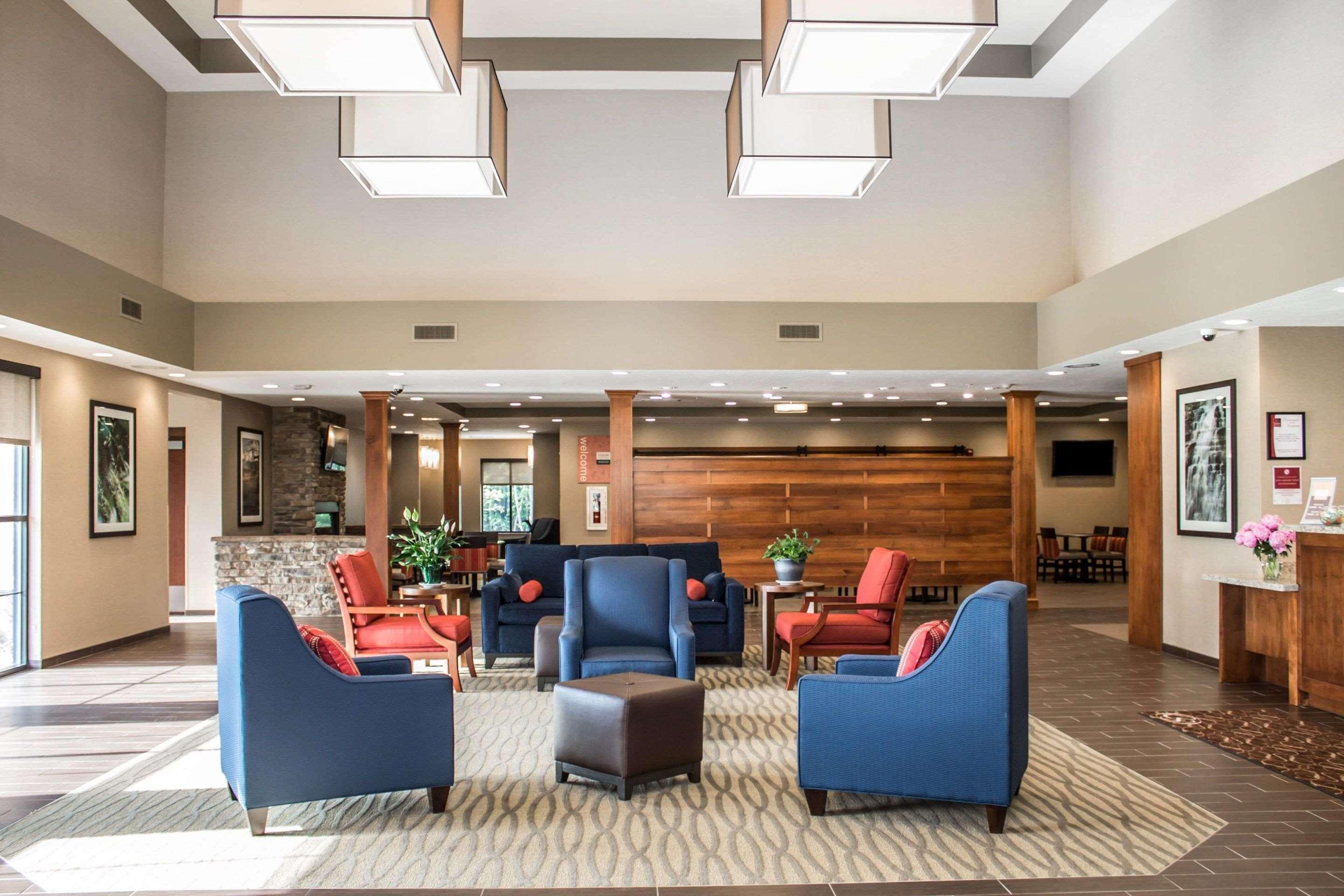 Comfort Suites Hartville-North Canton Uniontown Buitenkant foto