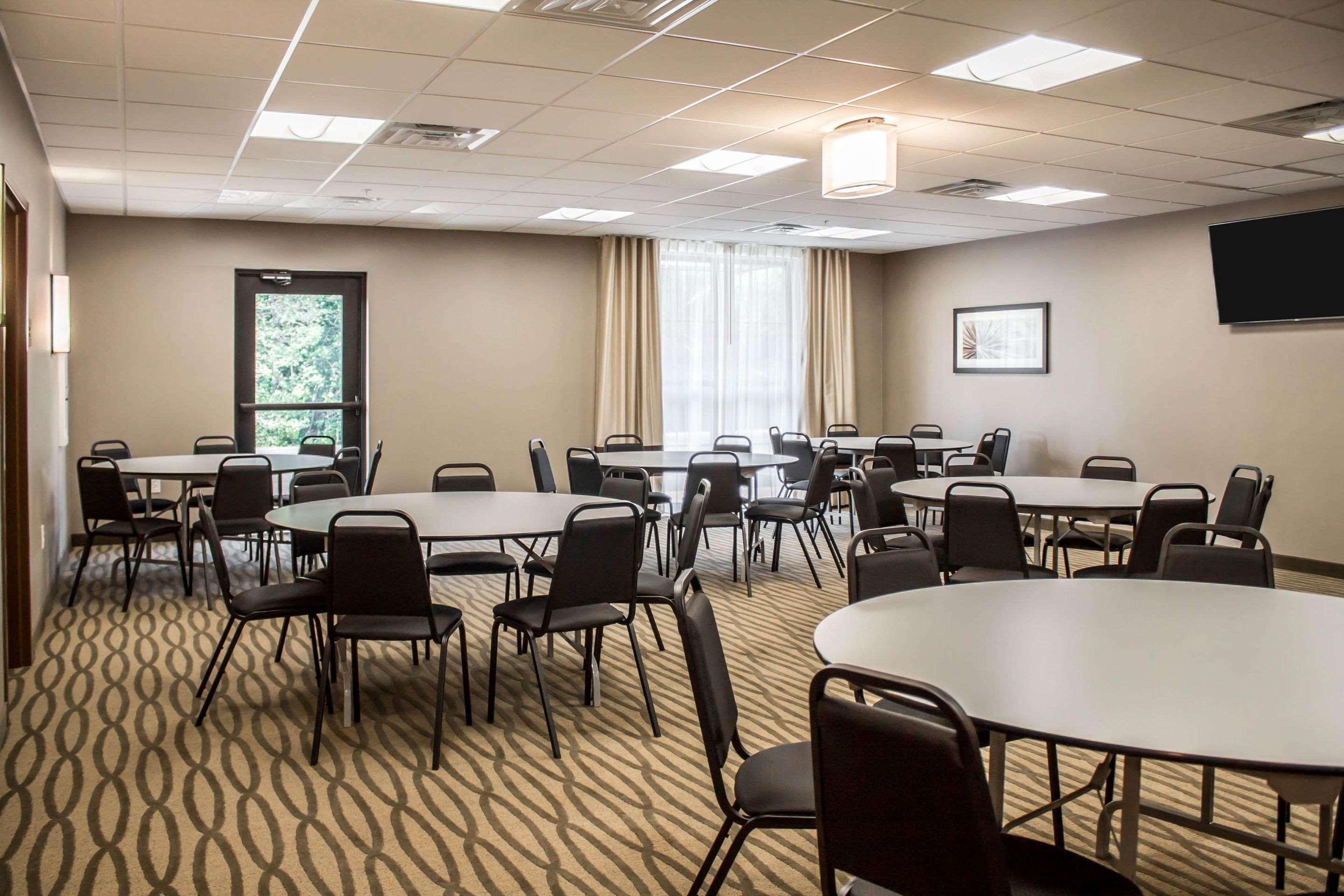 Comfort Suites Hartville-North Canton Uniontown Buitenkant foto